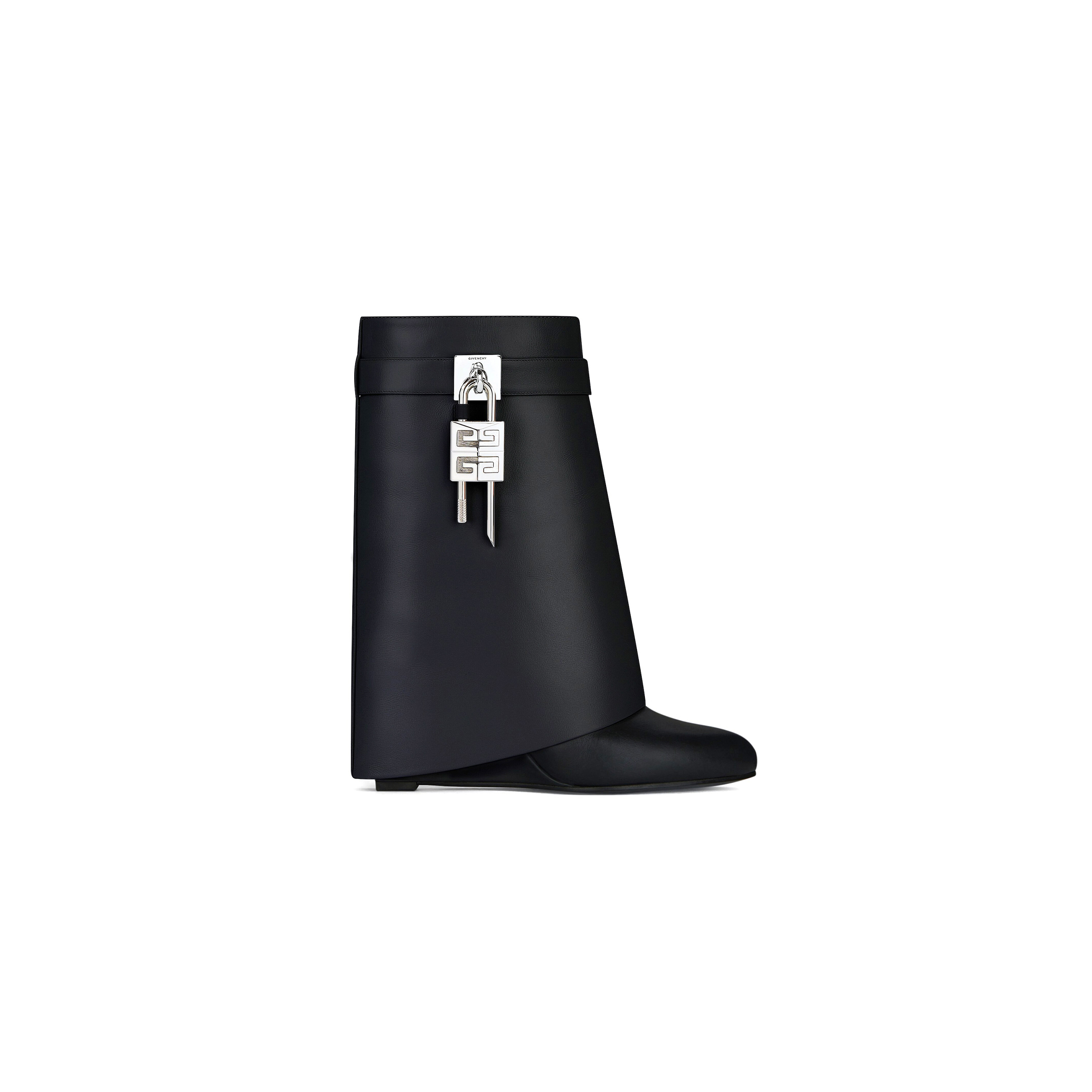 GIVENCHY SHARK LOCK ANKLE BOOTS IN LEATHER BE602RE147-001